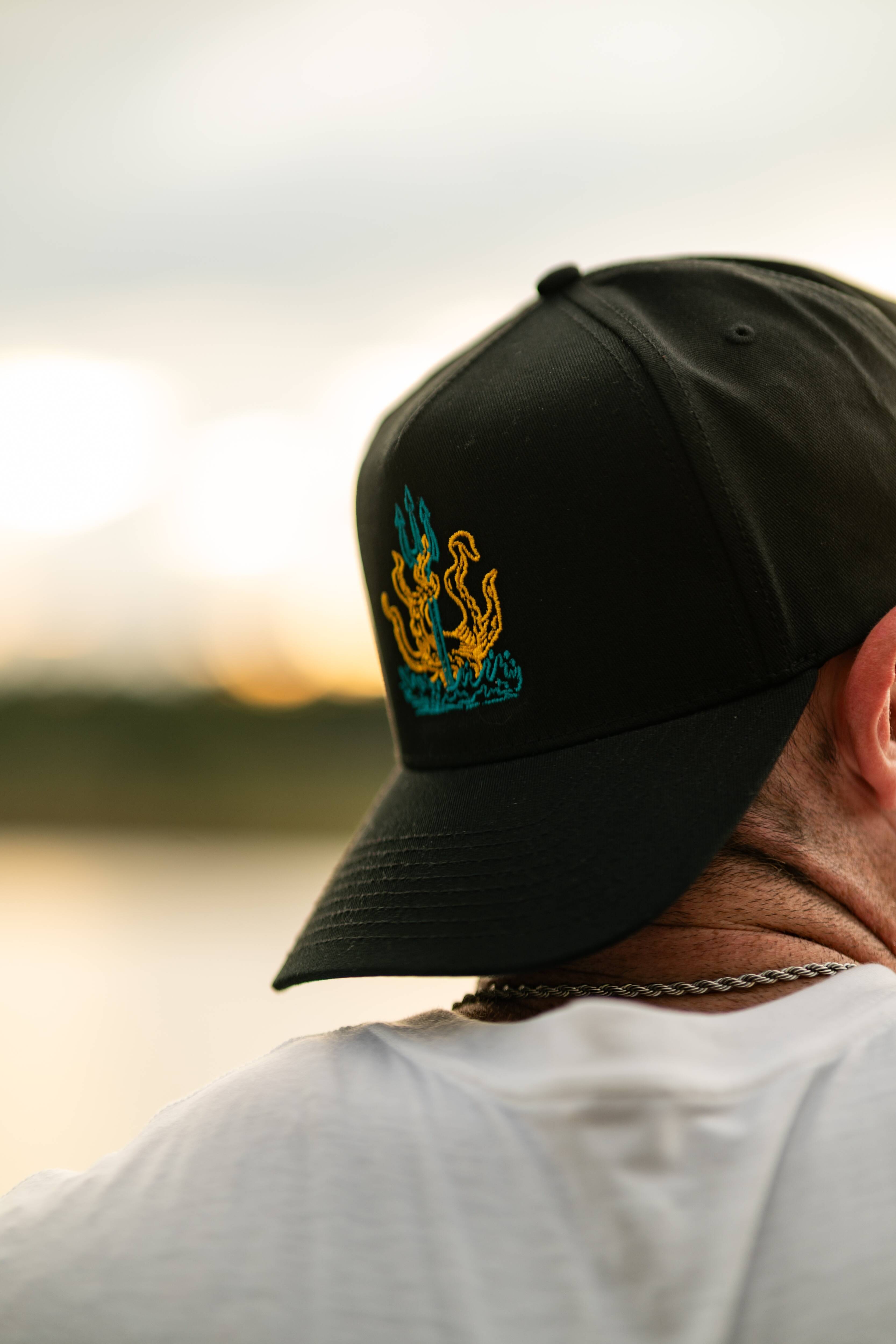Kraken Trident Snapback – Black